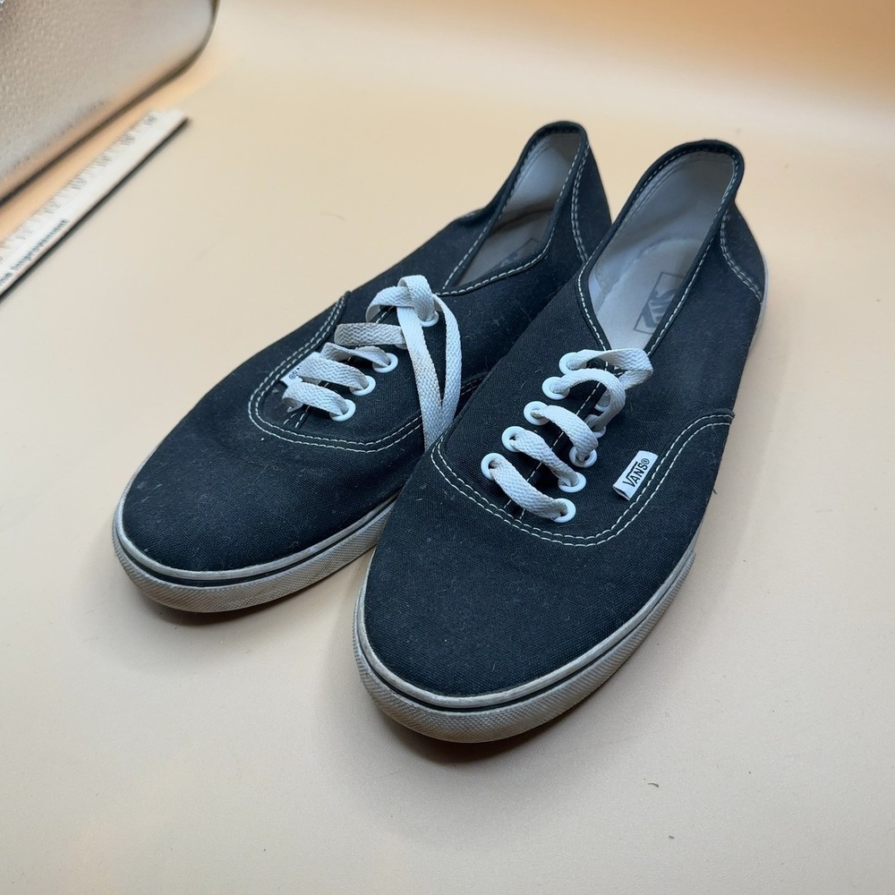 Vans Authentic Low Top Canvas Sneaker Black White Waffle Sole Men's Size 9